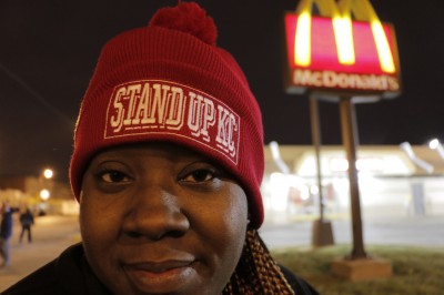Krystal McLemore and her significant other support their five children by working fast food jobs. (photo by Caitlin Cress/Hale Center for Journalism) 