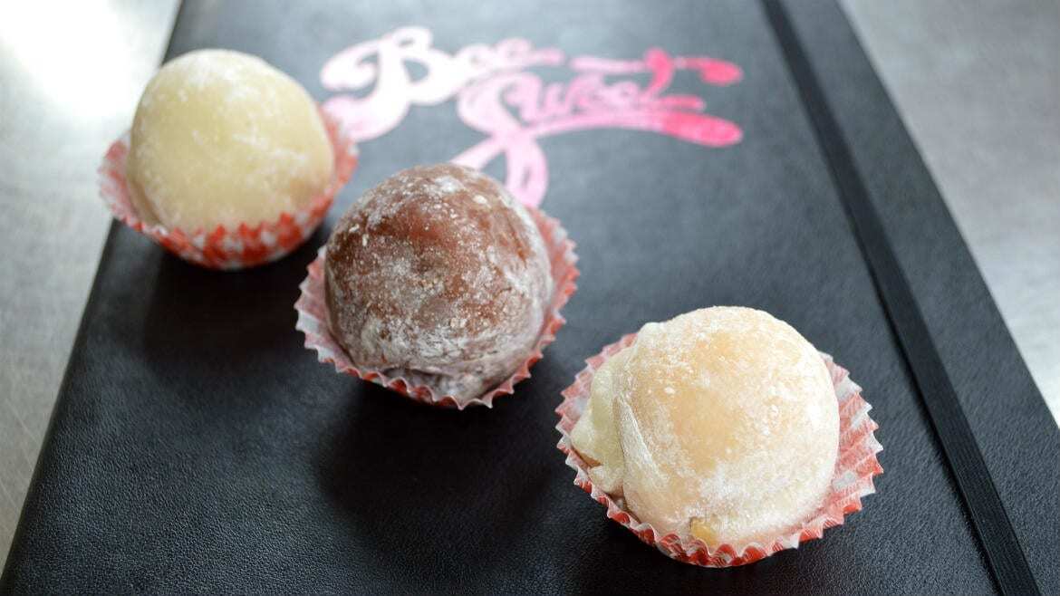 Bee Sweet mochi