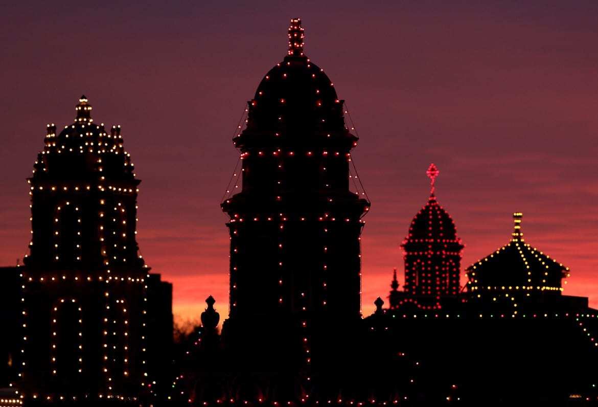 Sunset on the Country Club Plaza