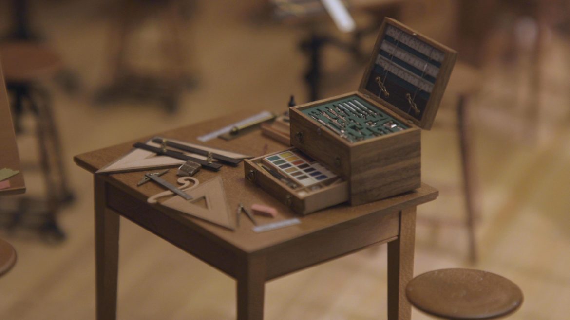 Photo of miniature art set.