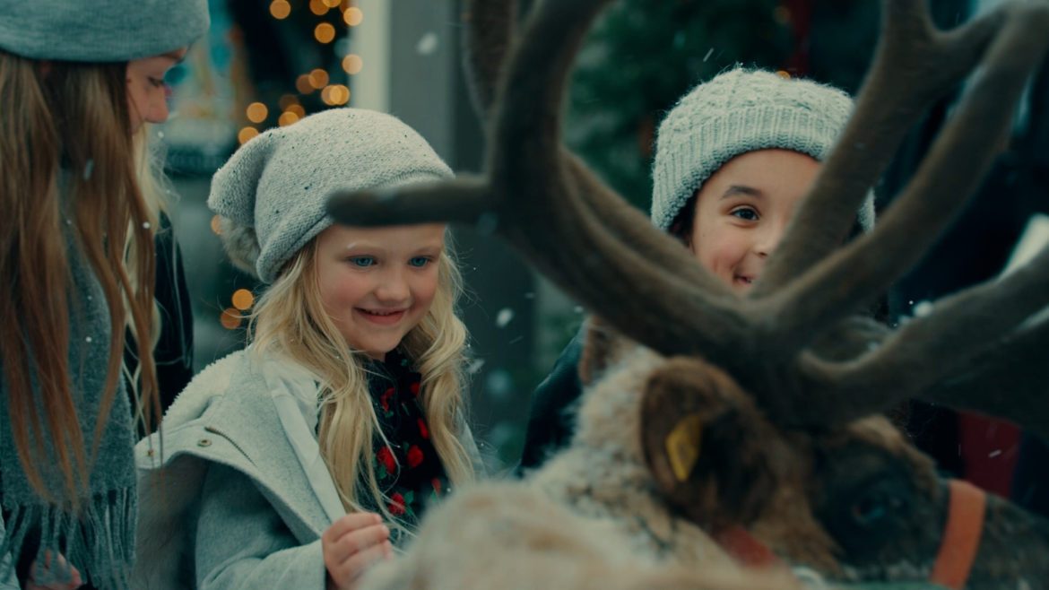 A scene from "My Sweet Holiday."