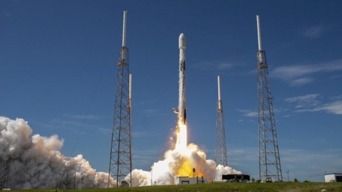Elon Musk’s Starlink internet uses satellites in space to beam wireless internet connections to Earth.