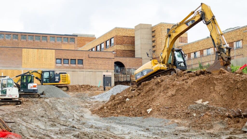 Construction begins near Sumner Academy of Arts and Science. In late 2024, voters approved a bond that will fund an addition to the school. (Vaughn Wheat/The Beacon)