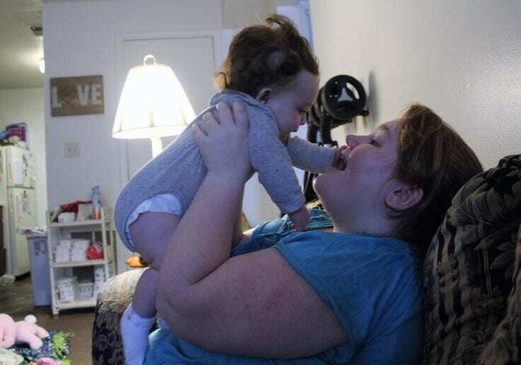 Aubri Thompson with daughter