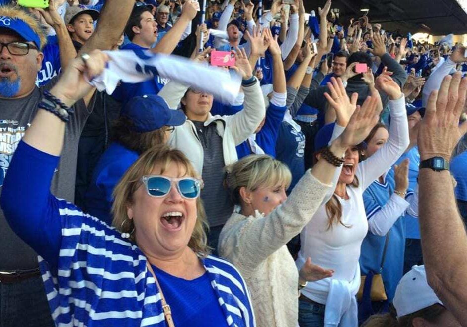 fans celebrate