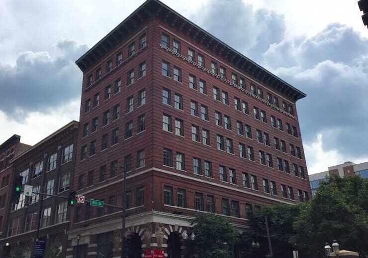 800 Broadway