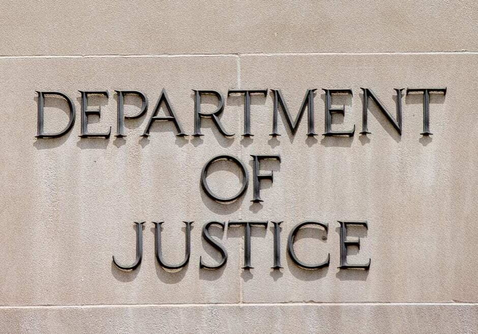 AP_796846287364-DOJ-bldg