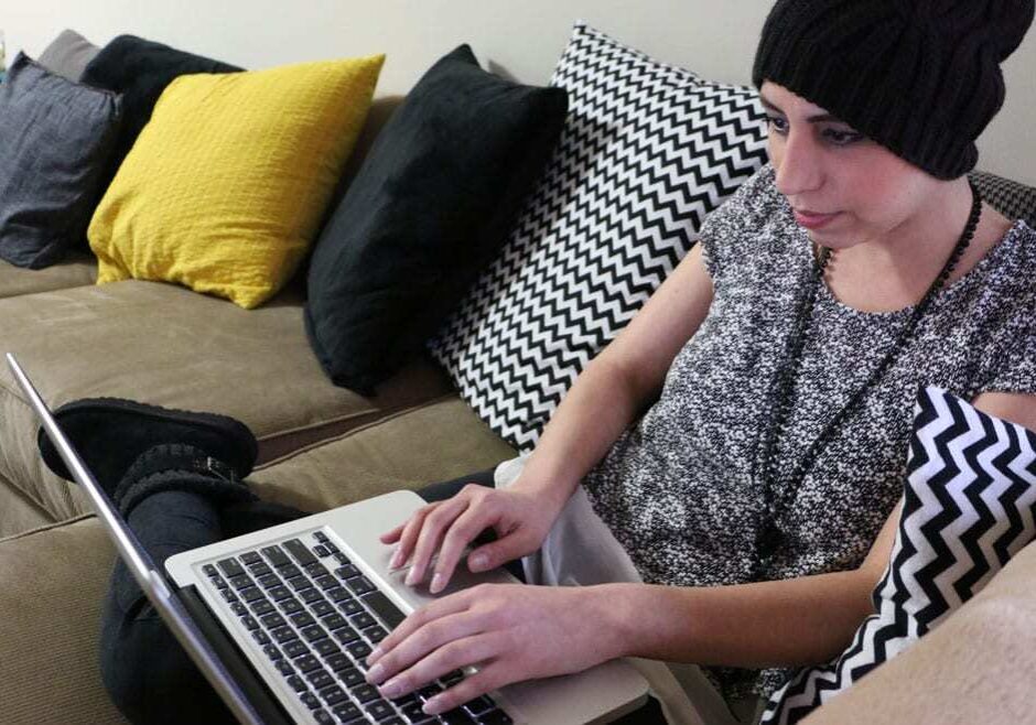 Blogger Sarah Kallail blogs about her cancer experiences from her midtown living room. Photo: Caitlin Cress, Flatland 