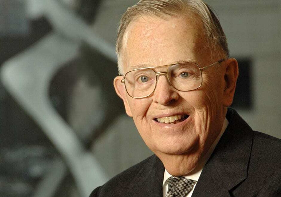 James E Stowers Jr
