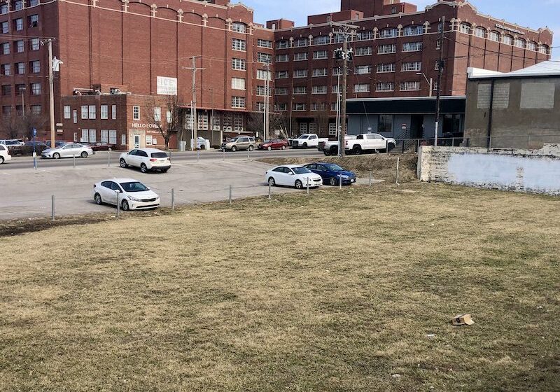 Maxus apartment location