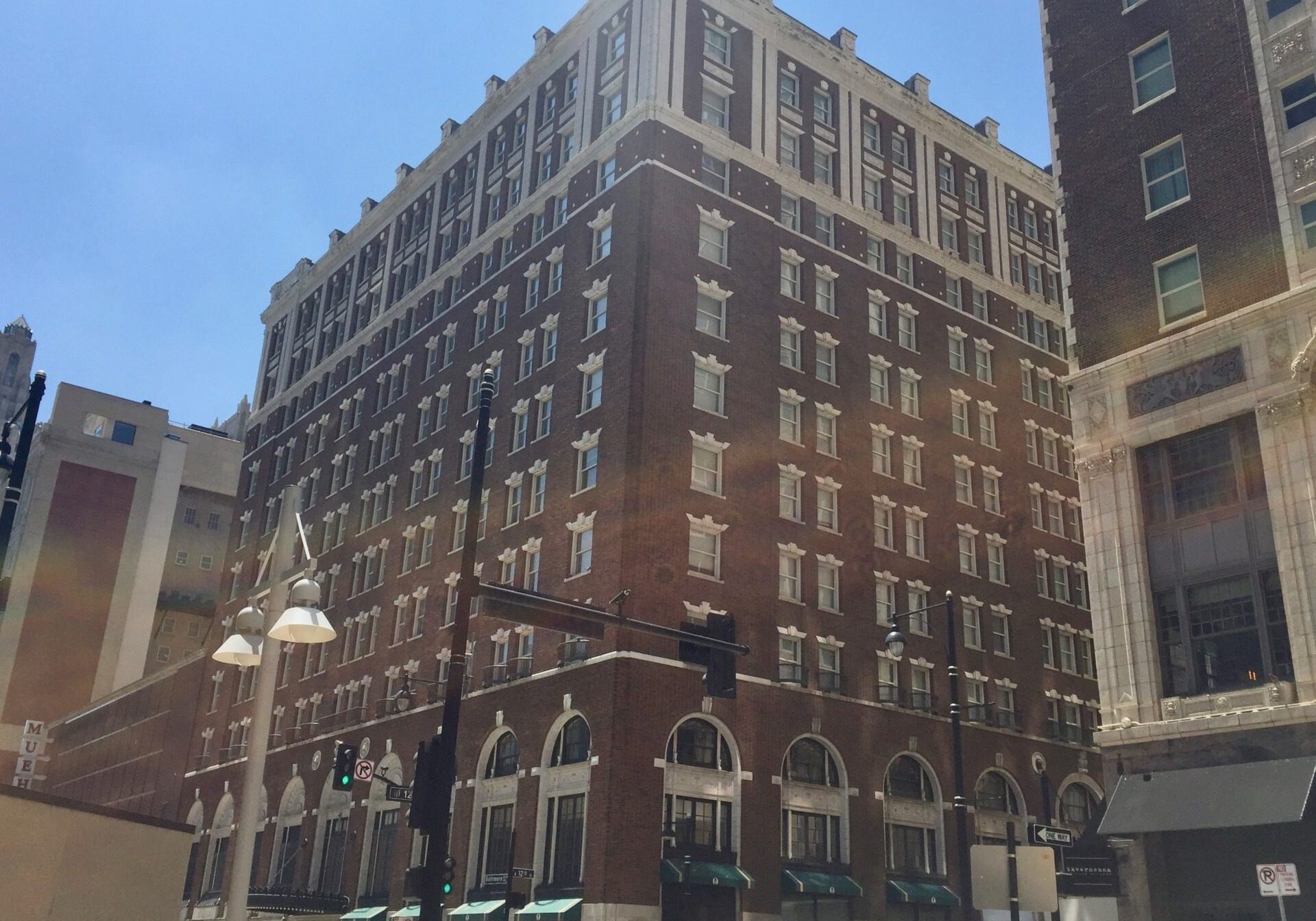 Muehlebach hotel