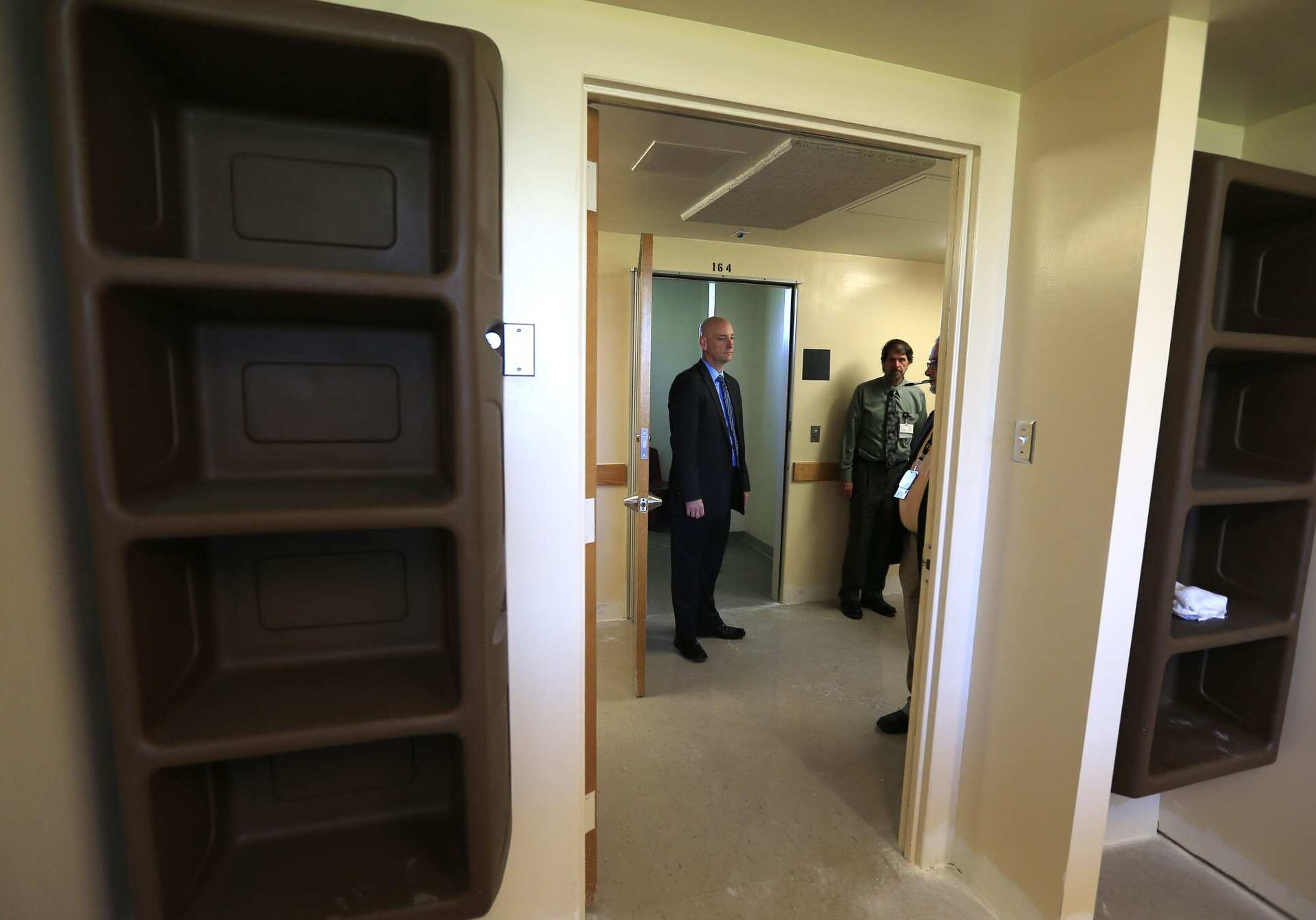 state officials tour the hospital