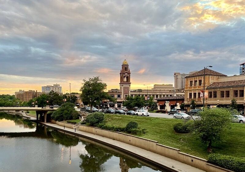 Plaza sunset