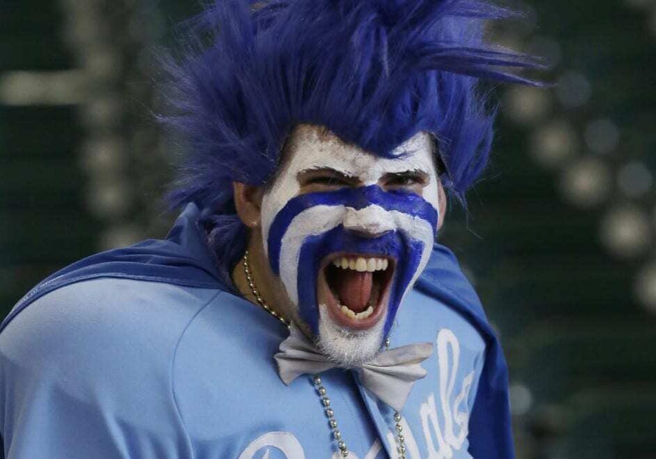 Face paint is okay, but what's with the shoulder pads, dude? (Photo: Pat Sullivan | AP)