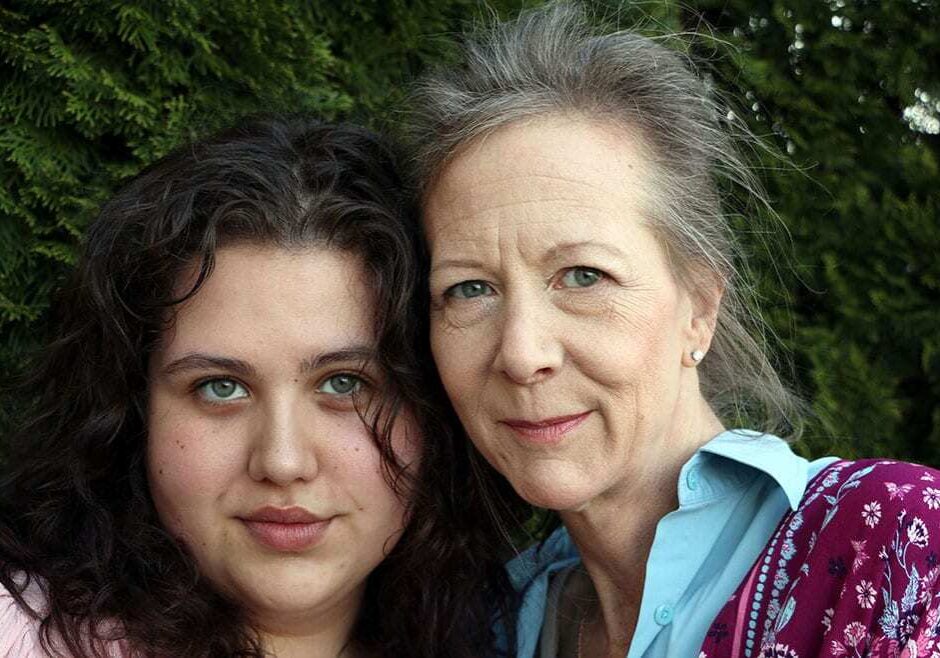Lizzy and Jenny Huffman